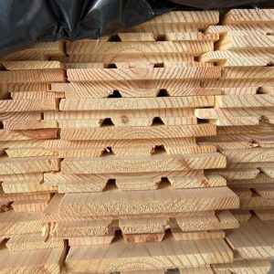 Sprekkpanel Natur Furu 20x120mm 10% fukt. - 386m / 42,4m²